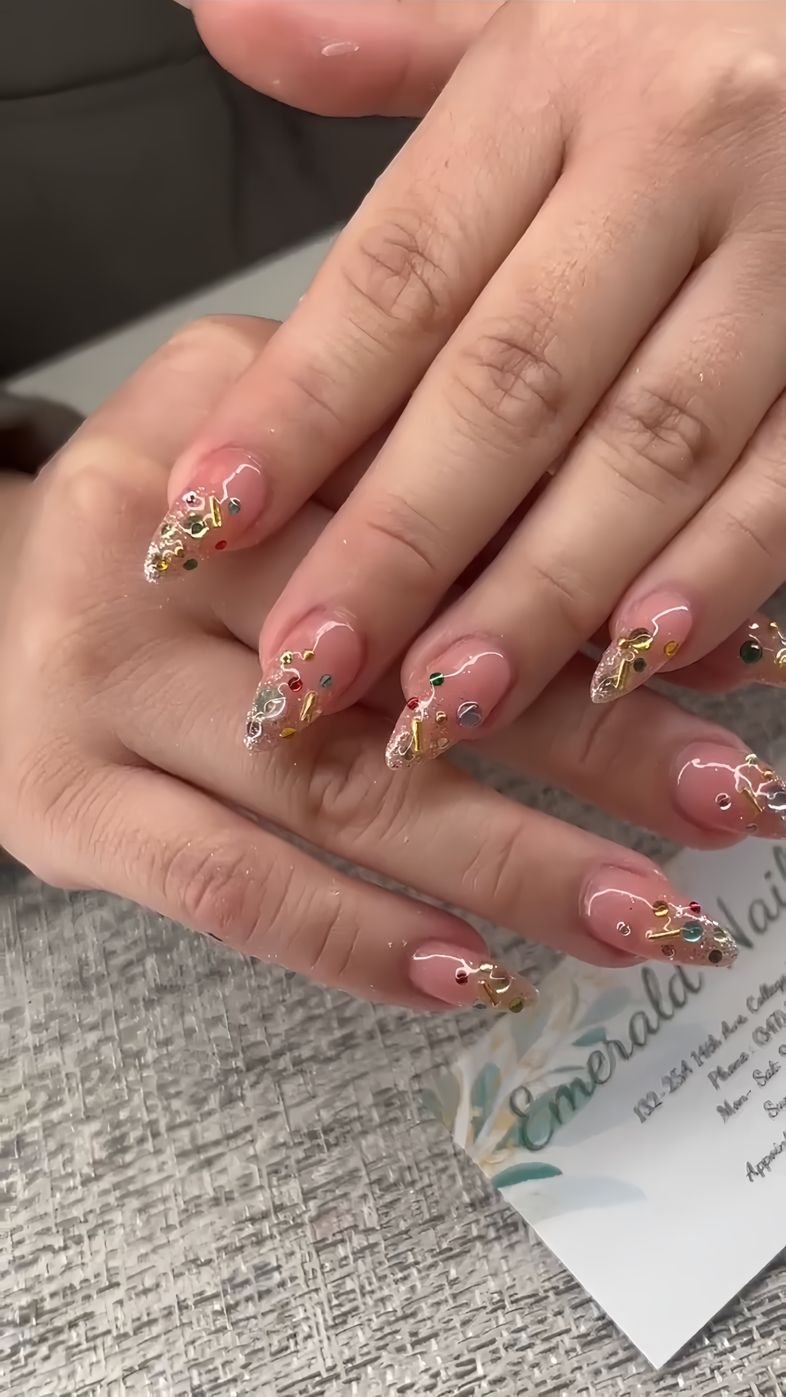 Custom gel nail set with floral design